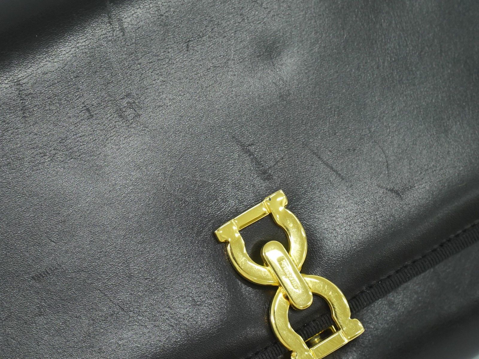 Salvatore Ferragamo Salvatore Ferragamo Gancini Shoulder Bag Leather Size ONE SIZE - 11 Thumbnail