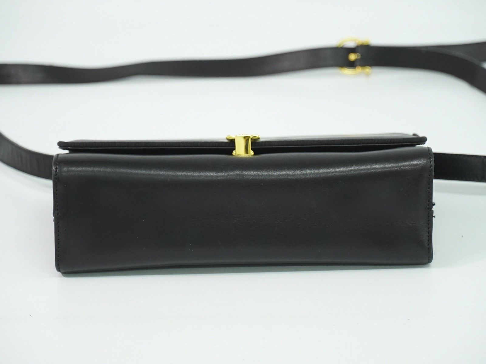 Salvatore Ferragamo Salvatore Ferragamo Gancini Shoulder Bag Leather Size ONE SIZE - 6 Thumbnail