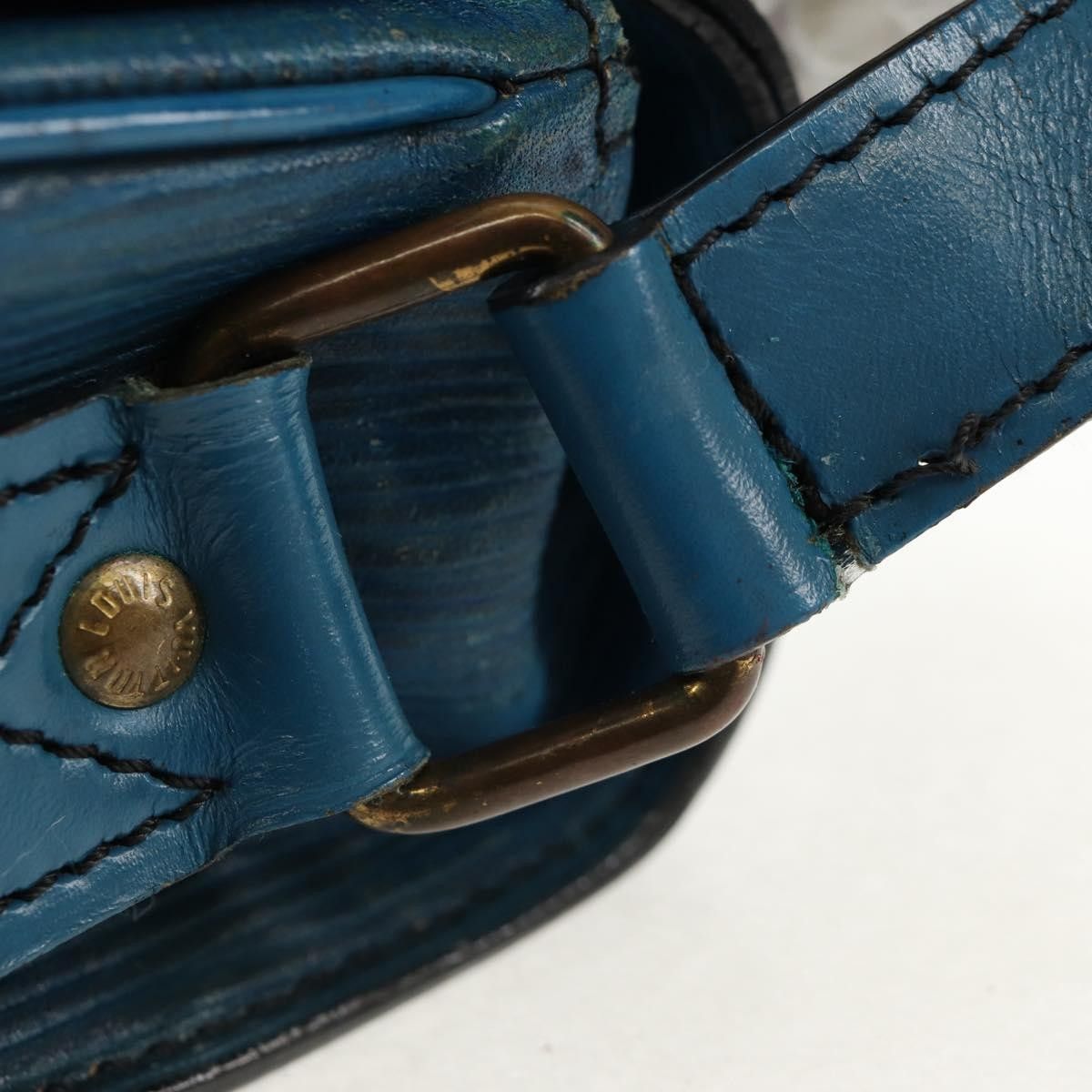 Louis Vuitton Louis Vuitton Cartouchiere Epi Leather Size ONE SIZE - 14 Thumbnail
