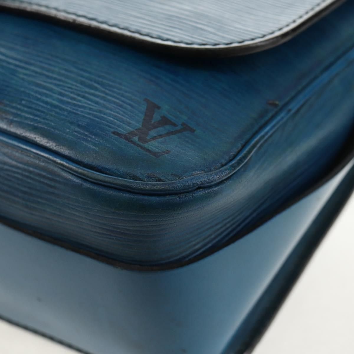 Louis Vuitton Louis Vuitton Cartouchiere Epi Leather Size ONE SIZE - 9 Thumbnail