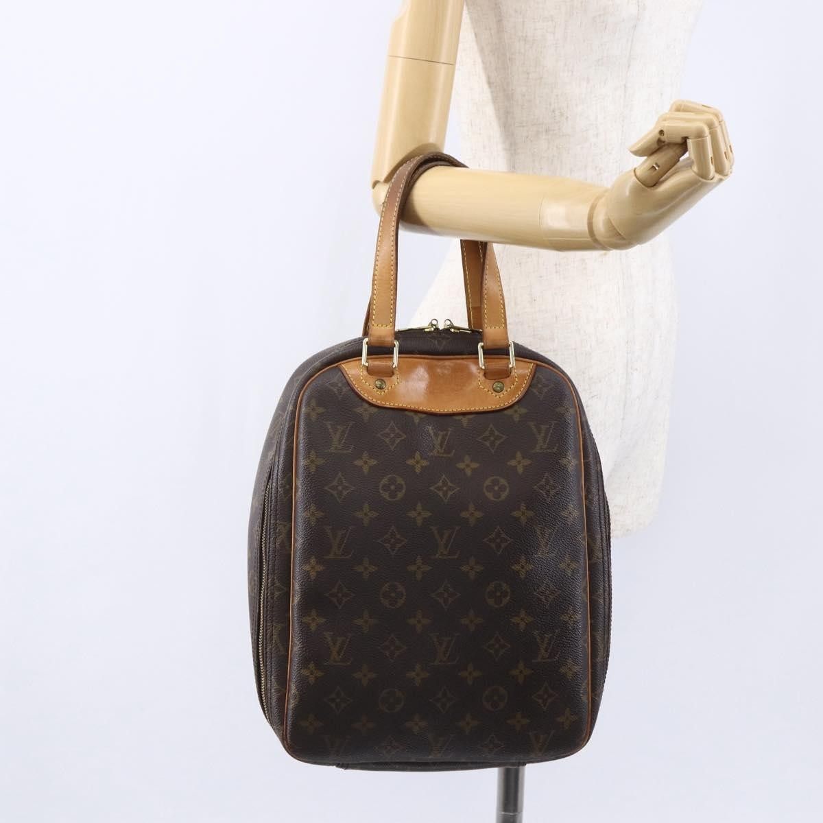 Louis Vuitton Louis Vuitton Excursion Handbag Monogram Canvas Size ONE SIZE - 14 Thumbnail