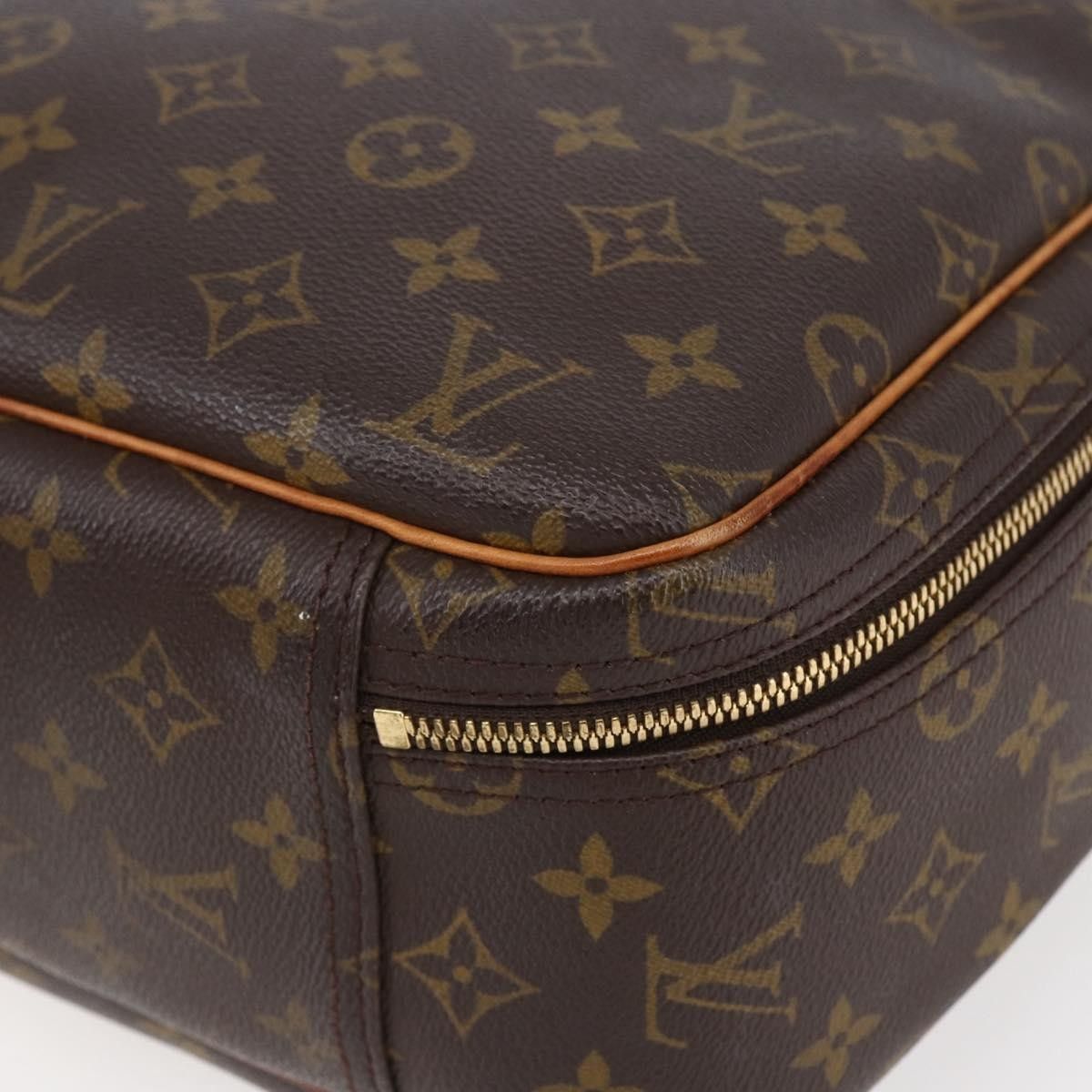 Louis Vuitton Louis Vuitton Excursion Handbag Monogram Canvas Size ONE SIZE - 10 Thumbnail