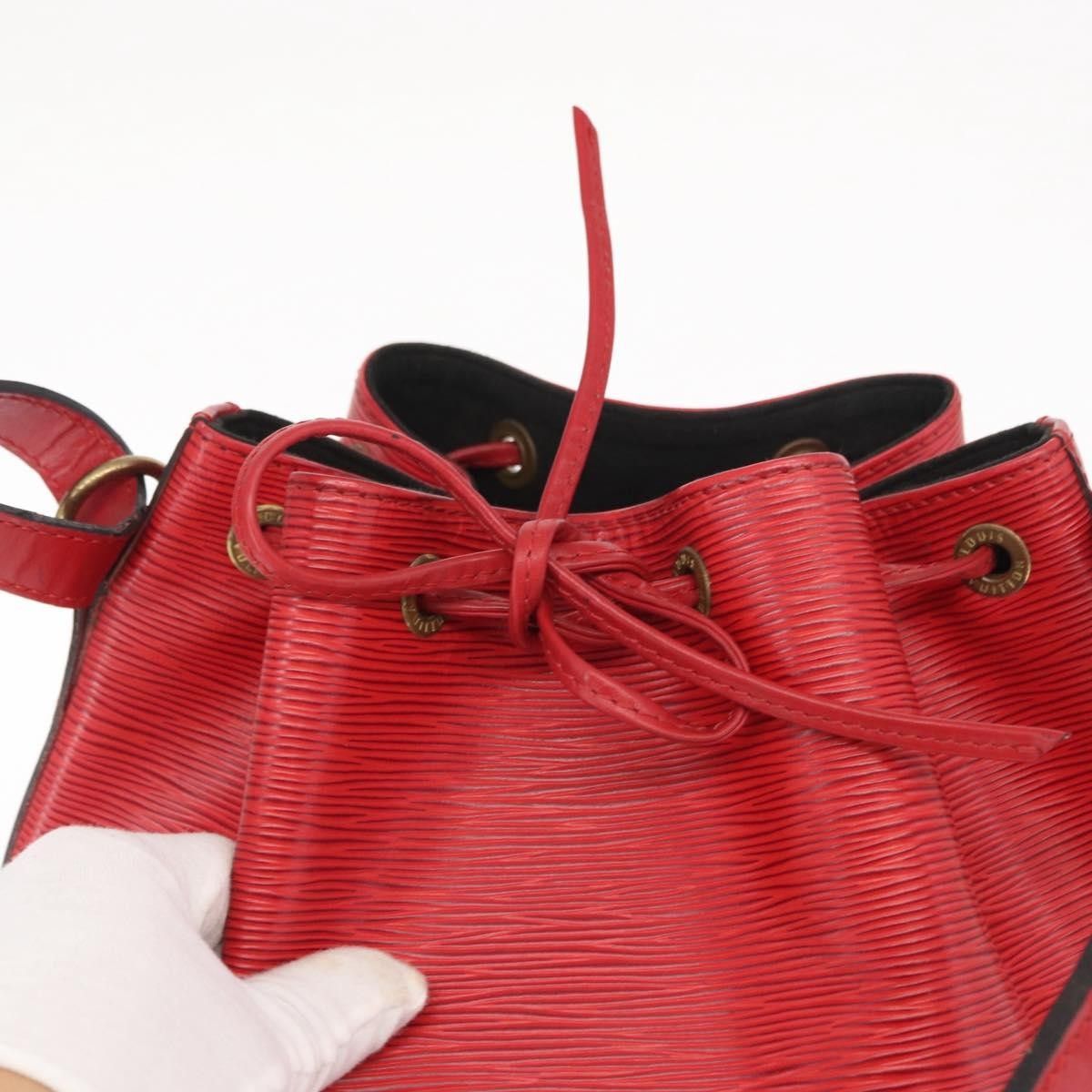 Louis Vuitton Louis Vuitton Noe Epi Leather Size ONE SIZE - 16 Thumbnail