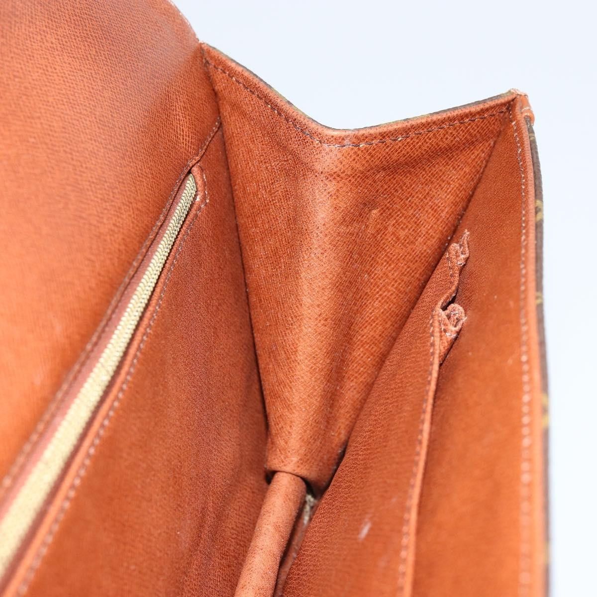 Louis Vuitton Louis Vuitton Dame Pochette Monogram Canvas Size ONE SIZE - 19 Thumbnail