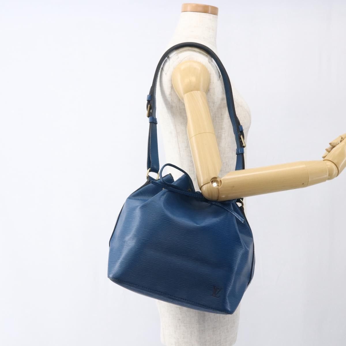 Louis Vuitton Louis Vuitton Noe Epi Leather Size ONE SIZE - 12 Thumbnail