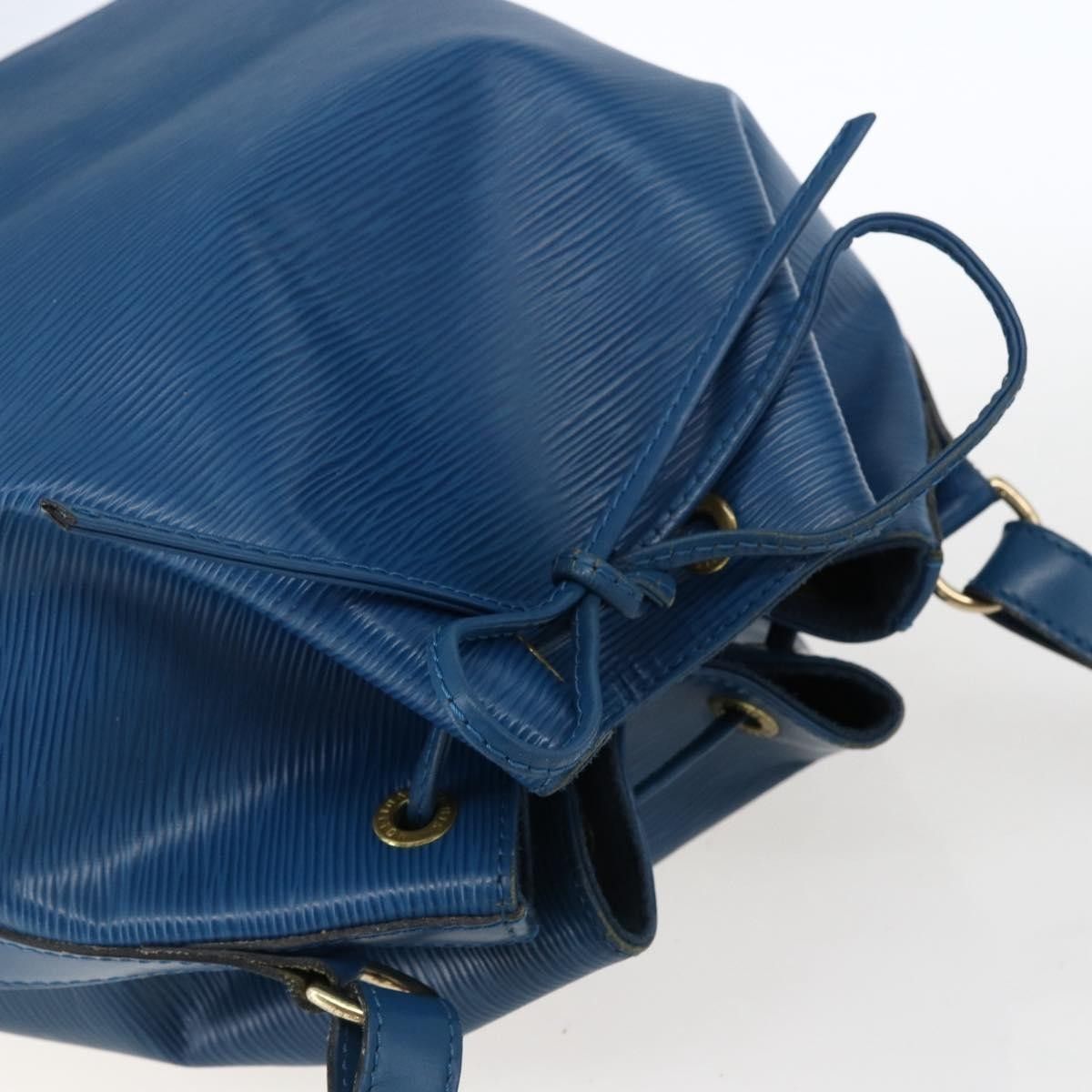 Louis Vuitton Louis Vuitton Noe Epi Leather Size ONE SIZE - 16 Thumbnail