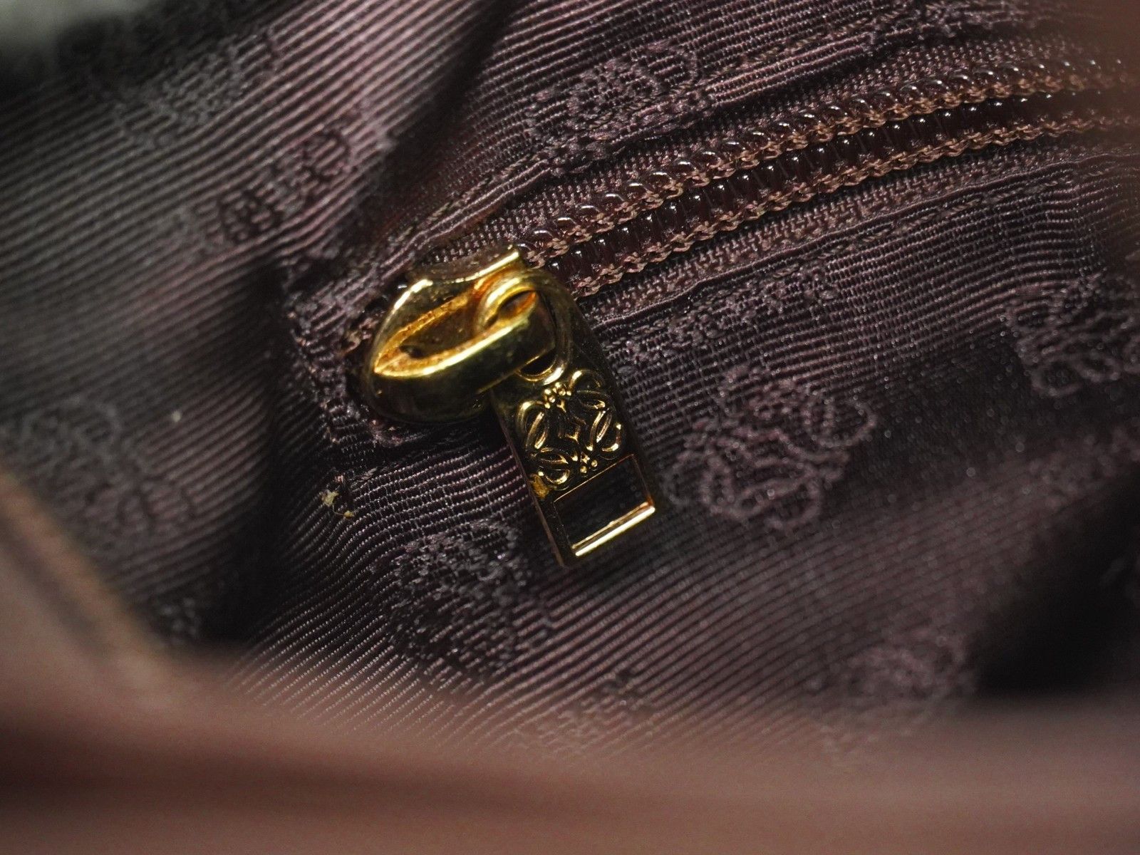 Loewe Loewe Vintage Anagram Leather Size ONE SIZE - 8 Thumbnail
