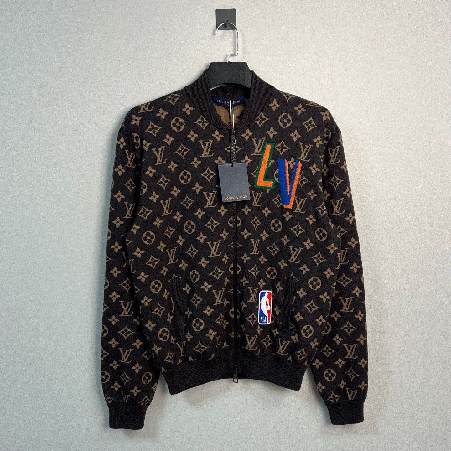 Louis Vuitton Louis Vuitton x NBA Monogram Cardigan Size M Size US M / EU 48-50 / 2 - 2 Thumbnail