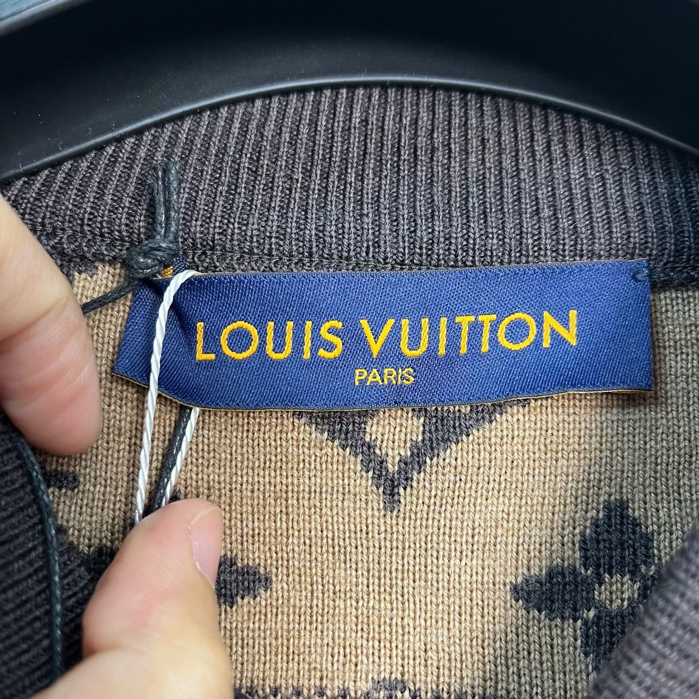 Louis Vuitton Louis Vuitton x NBA Monogram Cardigan Size M Size US M / EU 48-50 / 2 - 4 Thumbnail