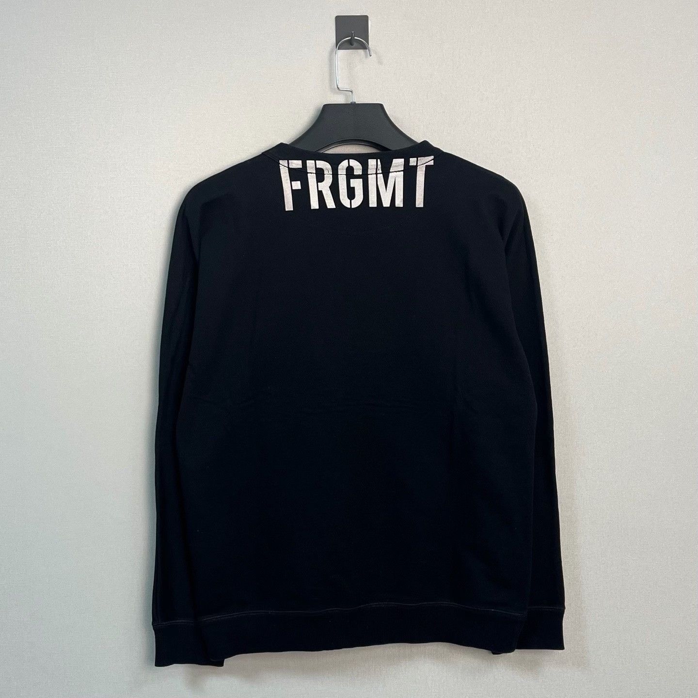 Louis Vuitton Louis Vuitton x Fragment Logo Sweatshirt Size L Size US L / EU 52-54 / 3 - 3 Thumbnail