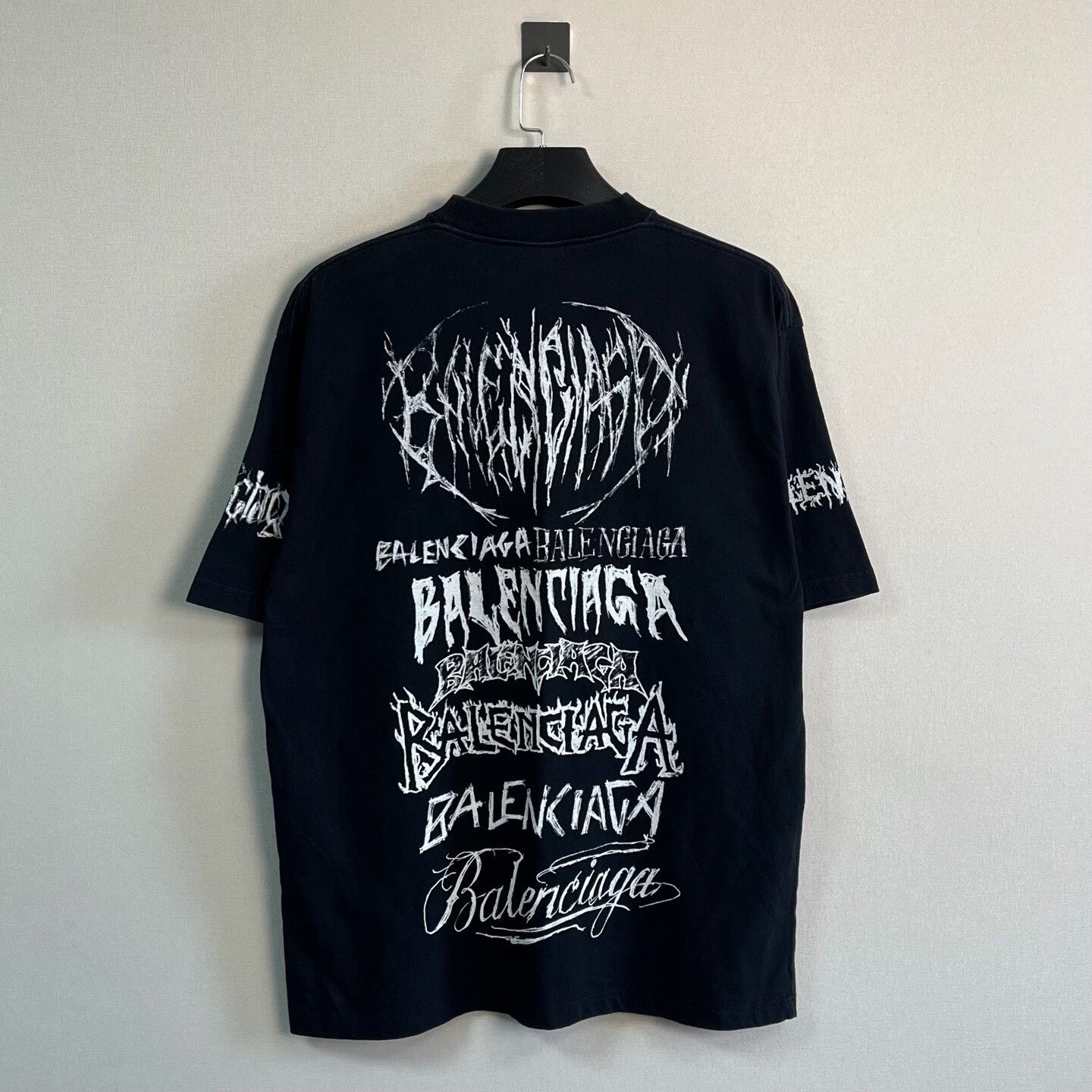 Balenciaga Balenciaga Graffiti Logo T-Shirt Size S Size US S / EU 44-46 / 1 - 3 Thumbnail