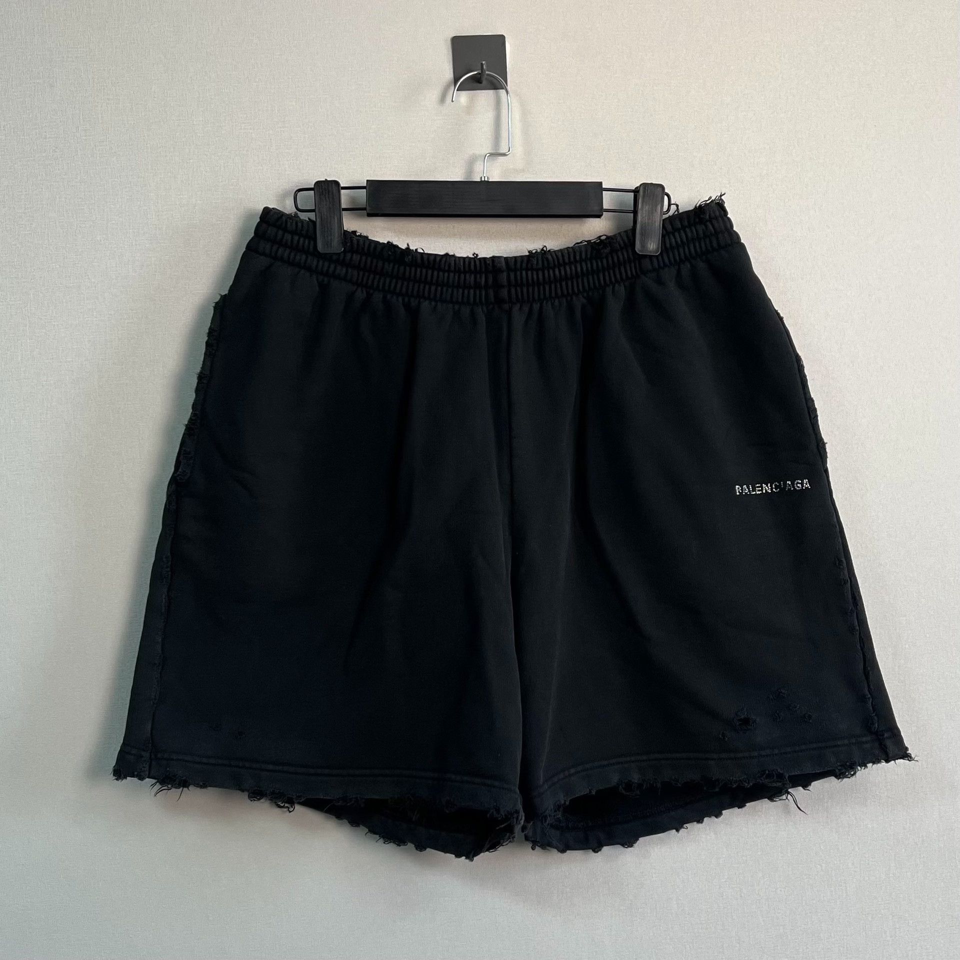 Balenciaga Balenciaga Logo Distressed Shorts Size 32 Size US 32 / EU 48 - 2 Thumbnail