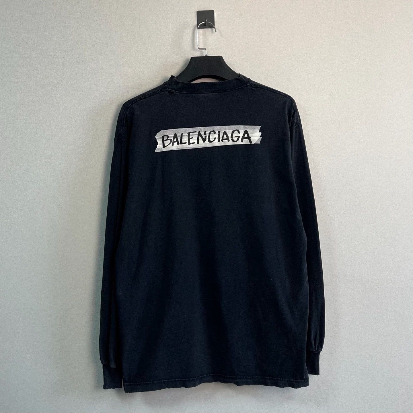 Balenciaga Balenciaga Logo Tape Long Sleeve T-Shirt Size S Size US S / EU 44-46 / 1 - 3 Thumbnail