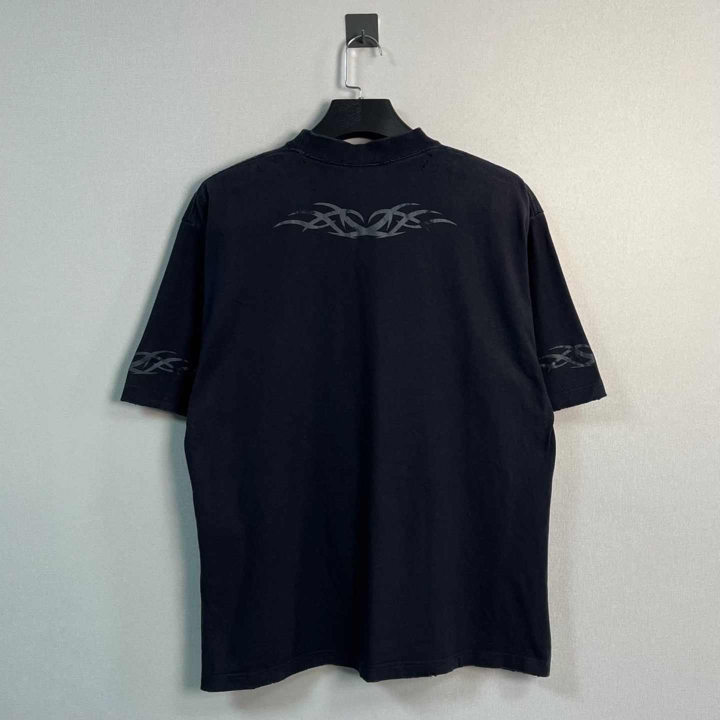 Balenciaga Balenciaga Tribal Graphic T-Shirt Size M Size US M / EU 48-50 / 2 - 3 Thumbnail