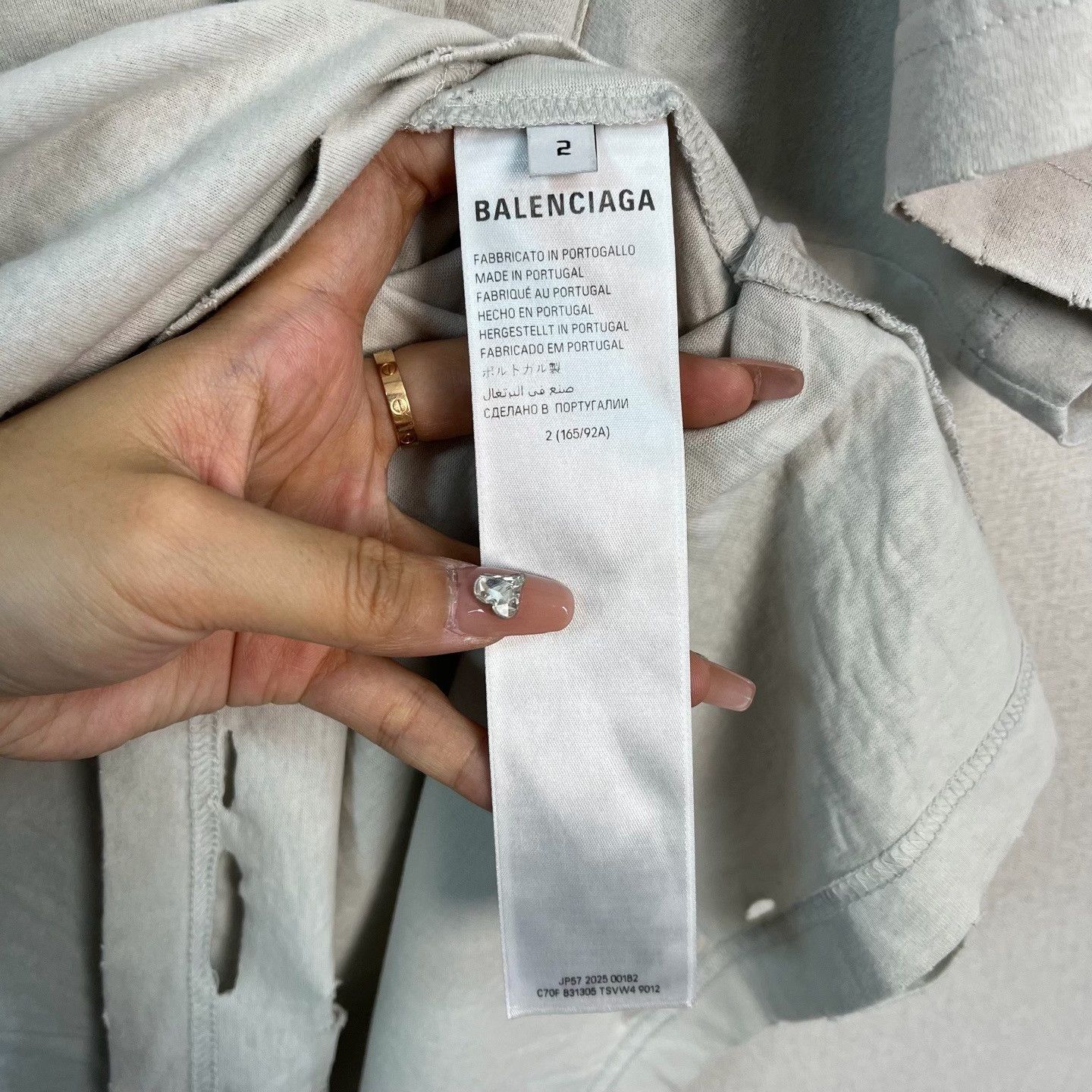 Balenciaga Balenciaga Distressed Logo T-Shirt Size M Size US M / EU 48-50 / 2 - 5 Thumbnail