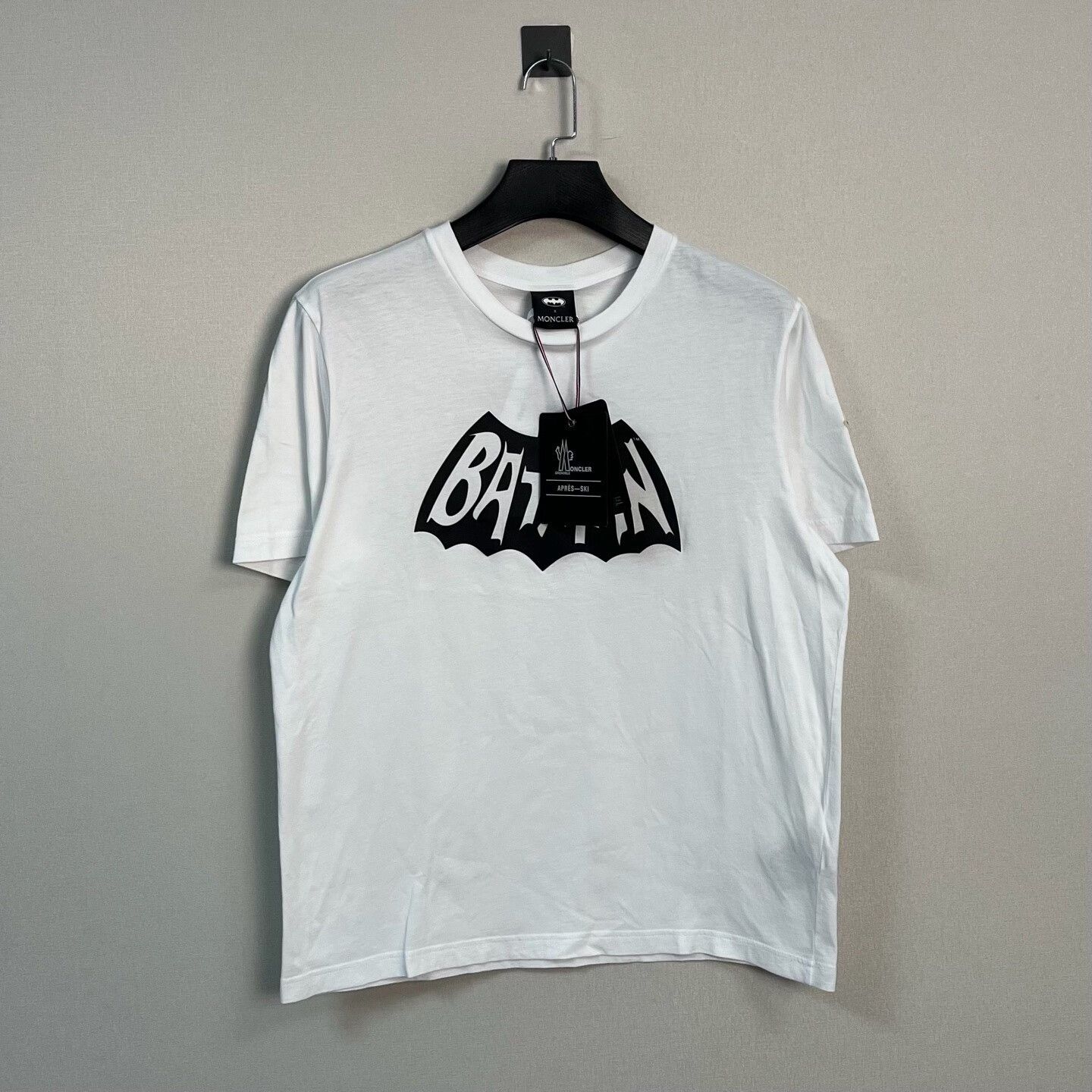 Moncler Moncler x Batman Graphic T-Shirt Size M Size US M / EU 48-50 / 2 - 2 Thumbnail