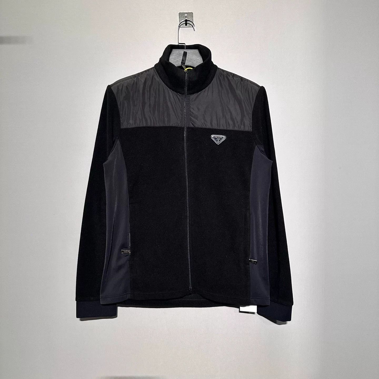 Prada Prada Triangle Logo Fleece Light Jacket Size XL Size US XL / EU 56 / 4 - 2 Thumbnail