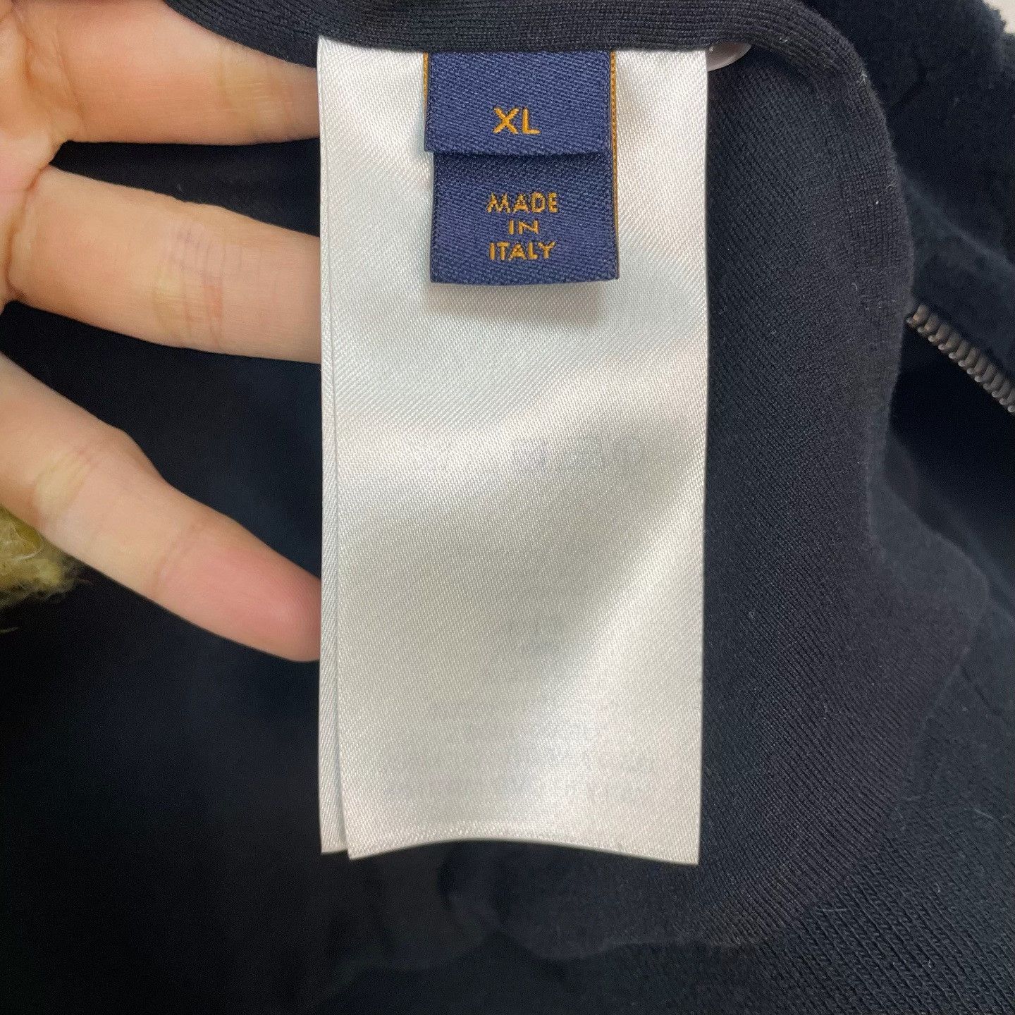 Louis Vuitton Louis Vuitton Monogram Velour Zip Jacket Size XL Size US XL / EU 56 / 4 - 5 Thumbnail