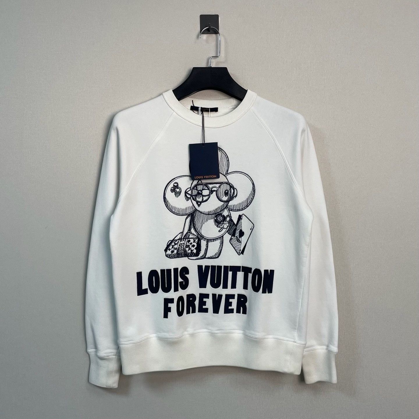 Louis Vuitton Louis Vuitton Vivienne Graphic Sweatshirt Size M Size US M / EU 48-50 / 2 - 2 Thumbnail