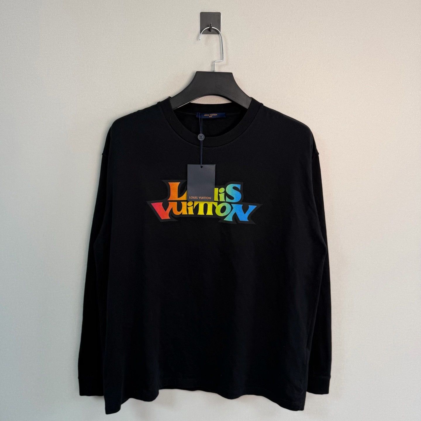 Louis Vuitton Louis Vuitton Rainbow Logo Long Sleeve T-Shirt Size XXL Size US XXL / EU 58 / 5 - 2 Thumbnail