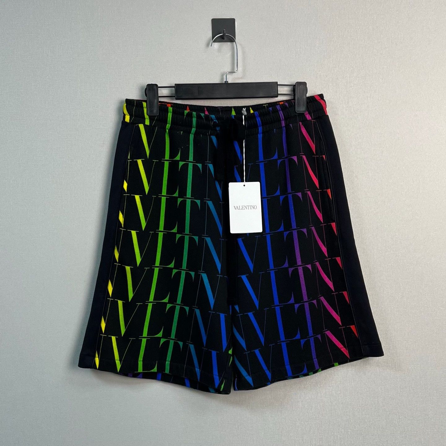 Valentino Valentino VLTN Rainbow Logo Shorts Size S Size US 30 / EU 46 - 2 Thumbnail