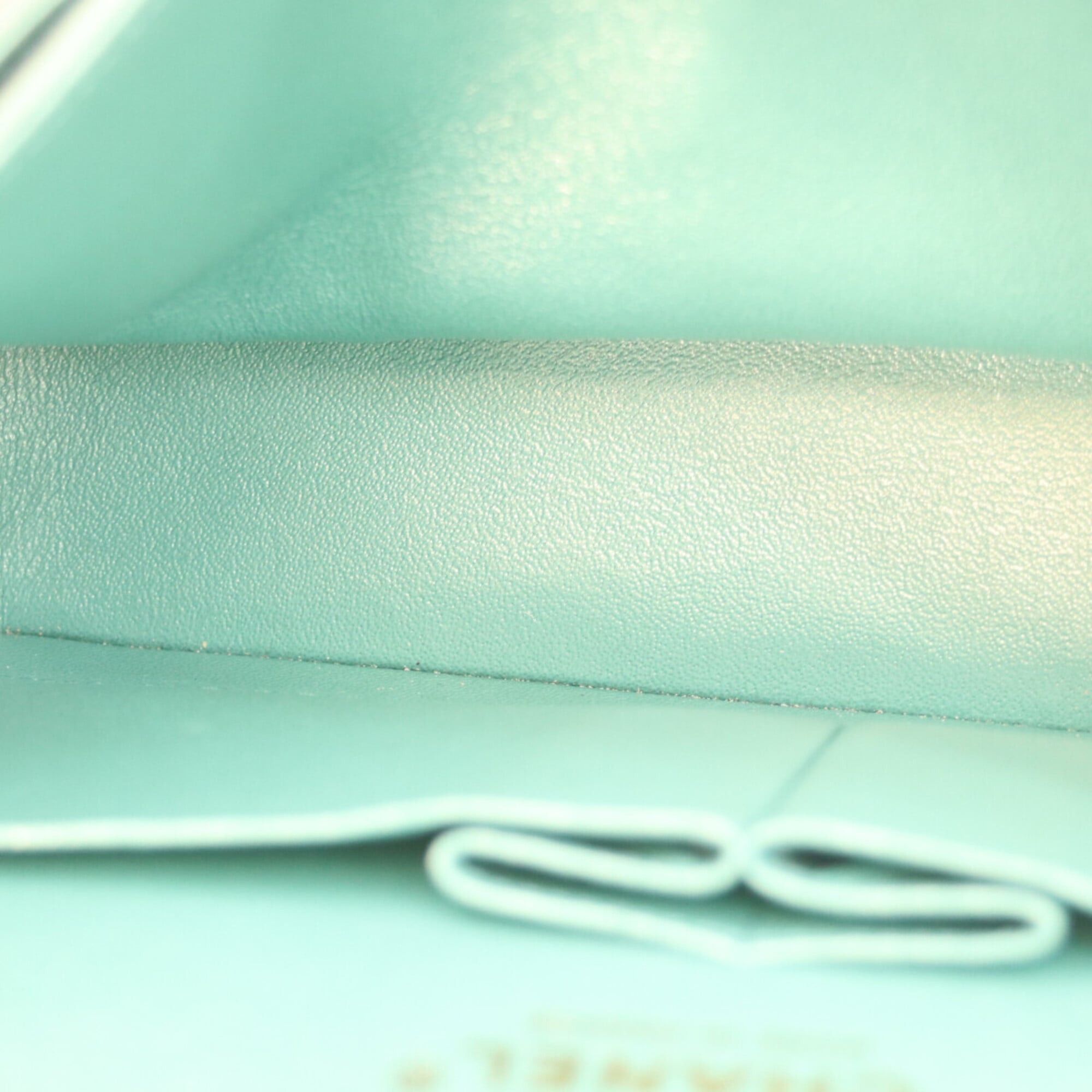 Chanel CHANEL A01113 Caviar Matelassé 23 Shoulder Bag, Green with Gold Hardware, Women's Size ONE SIZE - 8 Thumbnail