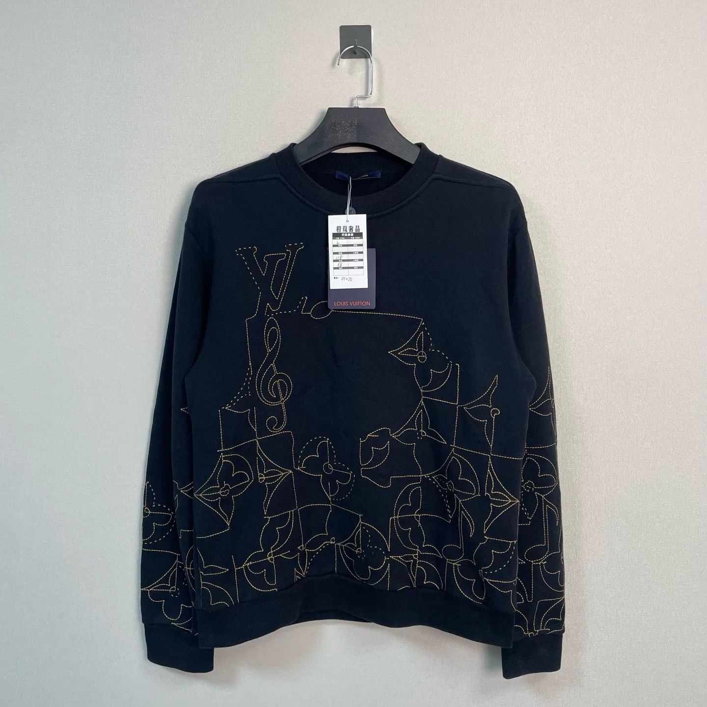 Louis Vuitton Louis Vuitton Embroidered Motif Sweatshirt Size L Size US L / EU 52-54 / 3 - 2 Thumbnail