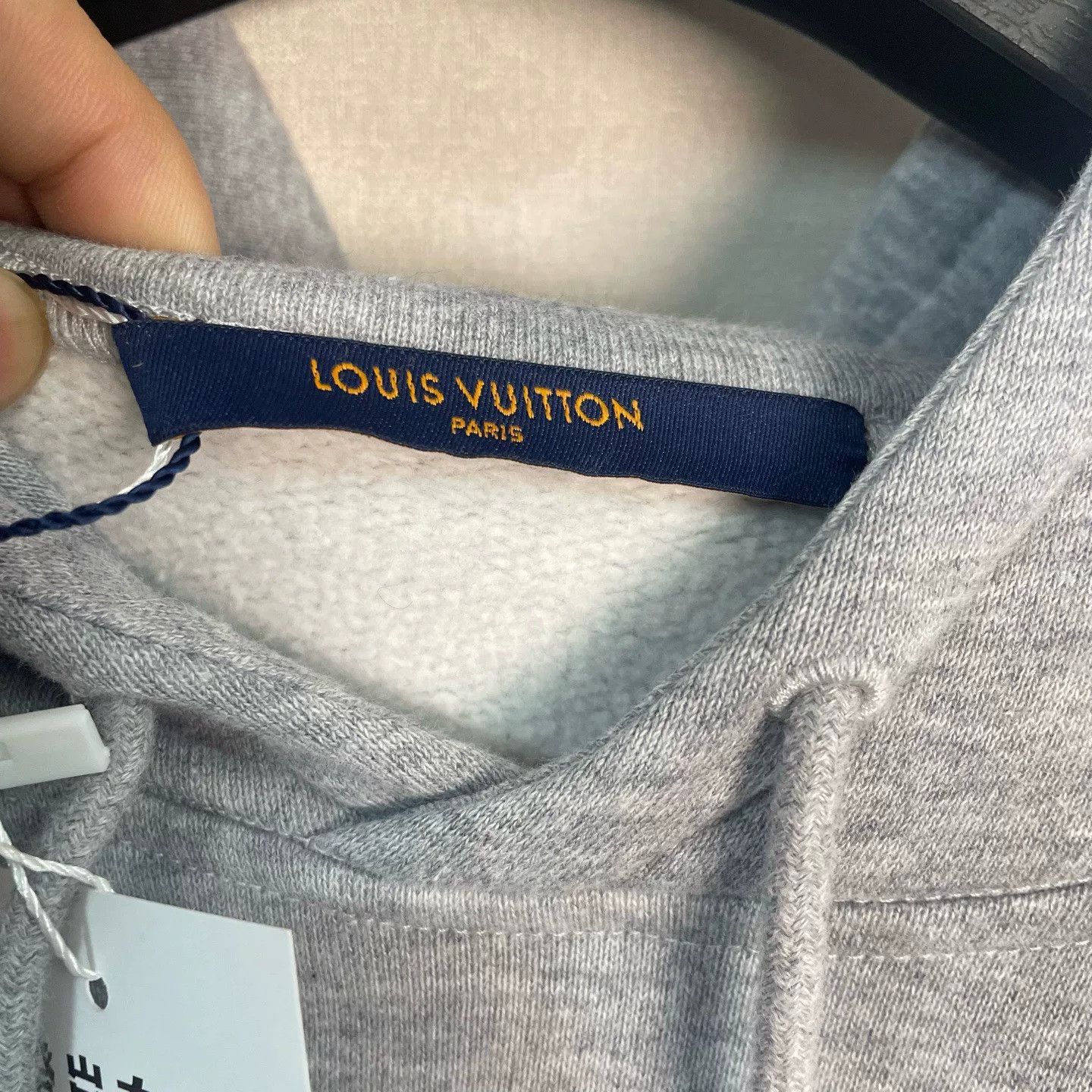 Louis Vuitton Louis Vuitton Graphic Hoodie Size XL Size US XL / EU 56 / 4 - 4 Thumbnail