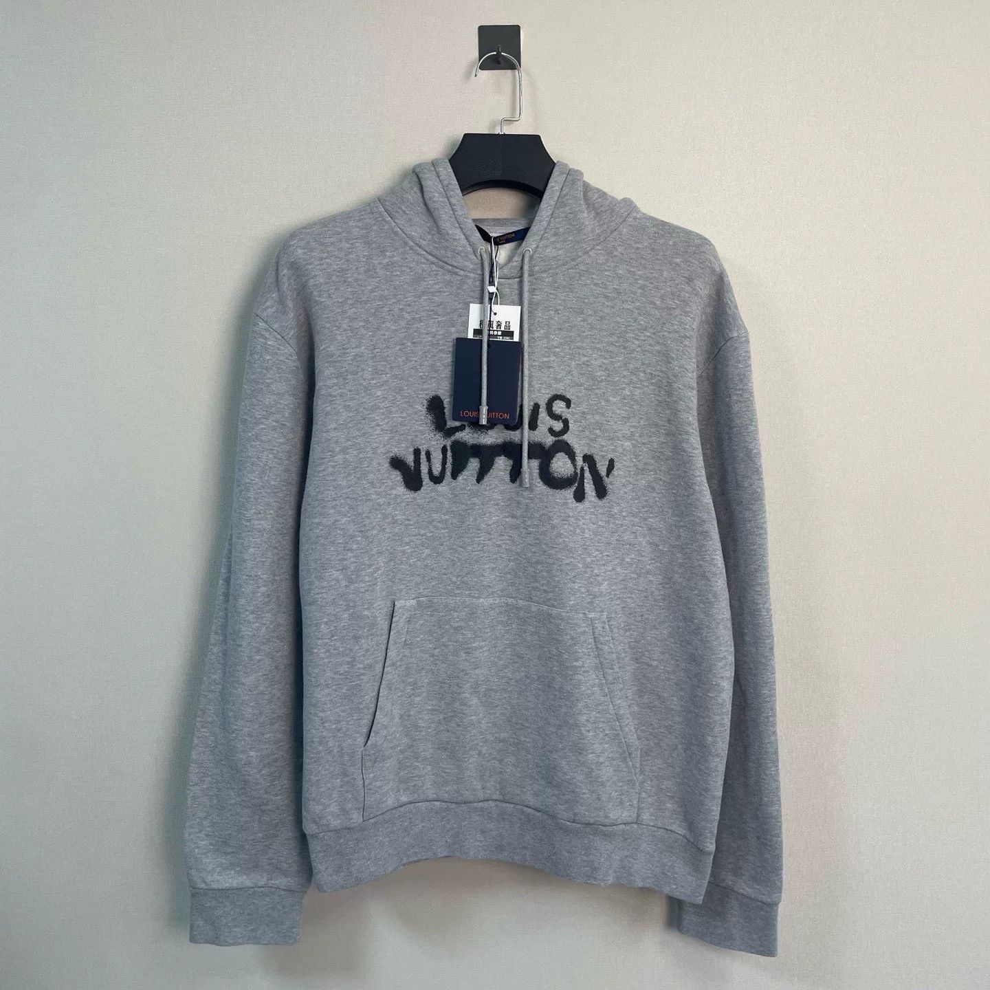 Louis Vuitton Louis Vuitton Graphic Hoodie Size XL Size US XL / EU 56 / 4 - 2 Thumbnail