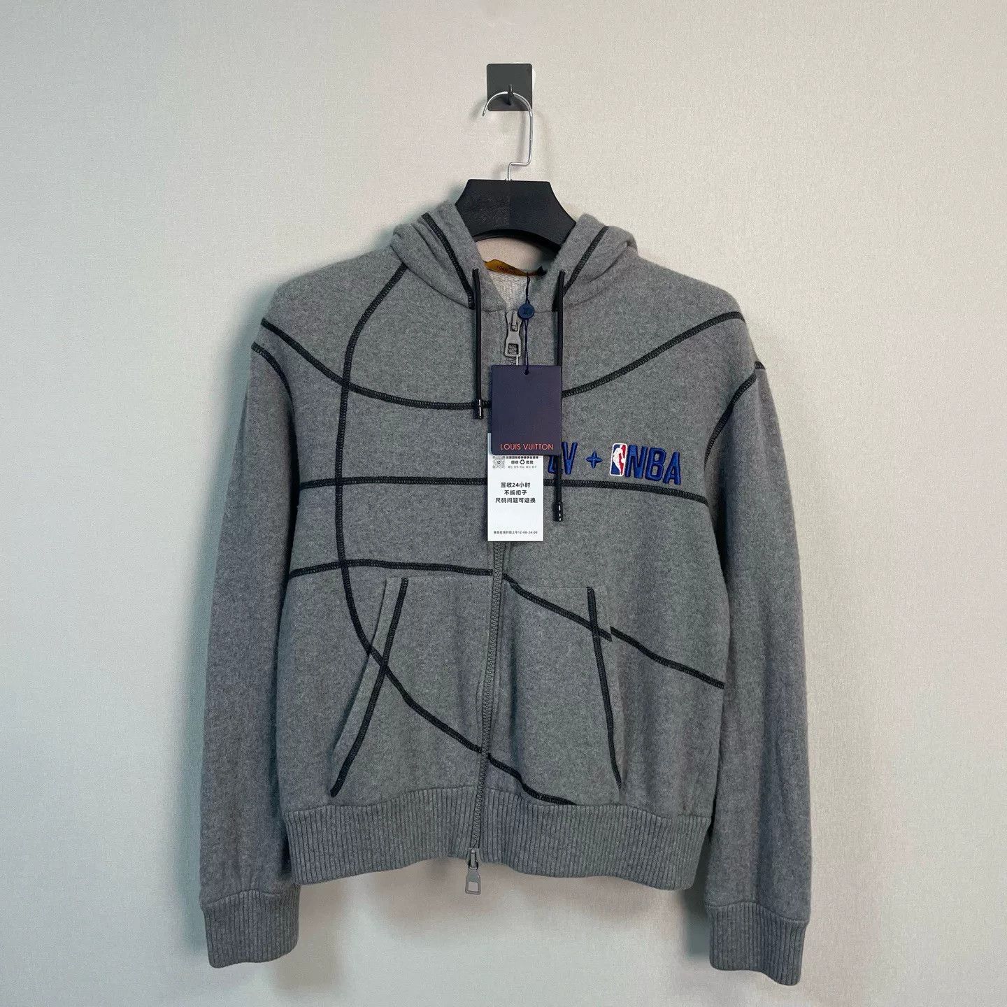 Louis Vuitton Louis Vuitton x NBA Zip Hoodie Size S Size US S / EU 44-46 / 1 - 2 Thumbnail