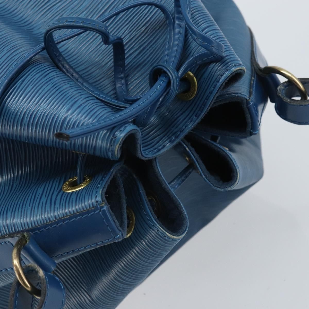 Louis Vuitton Louis Vuitton Petit Noe Epi Leather Size ONE SIZE - 15 Thumbnail