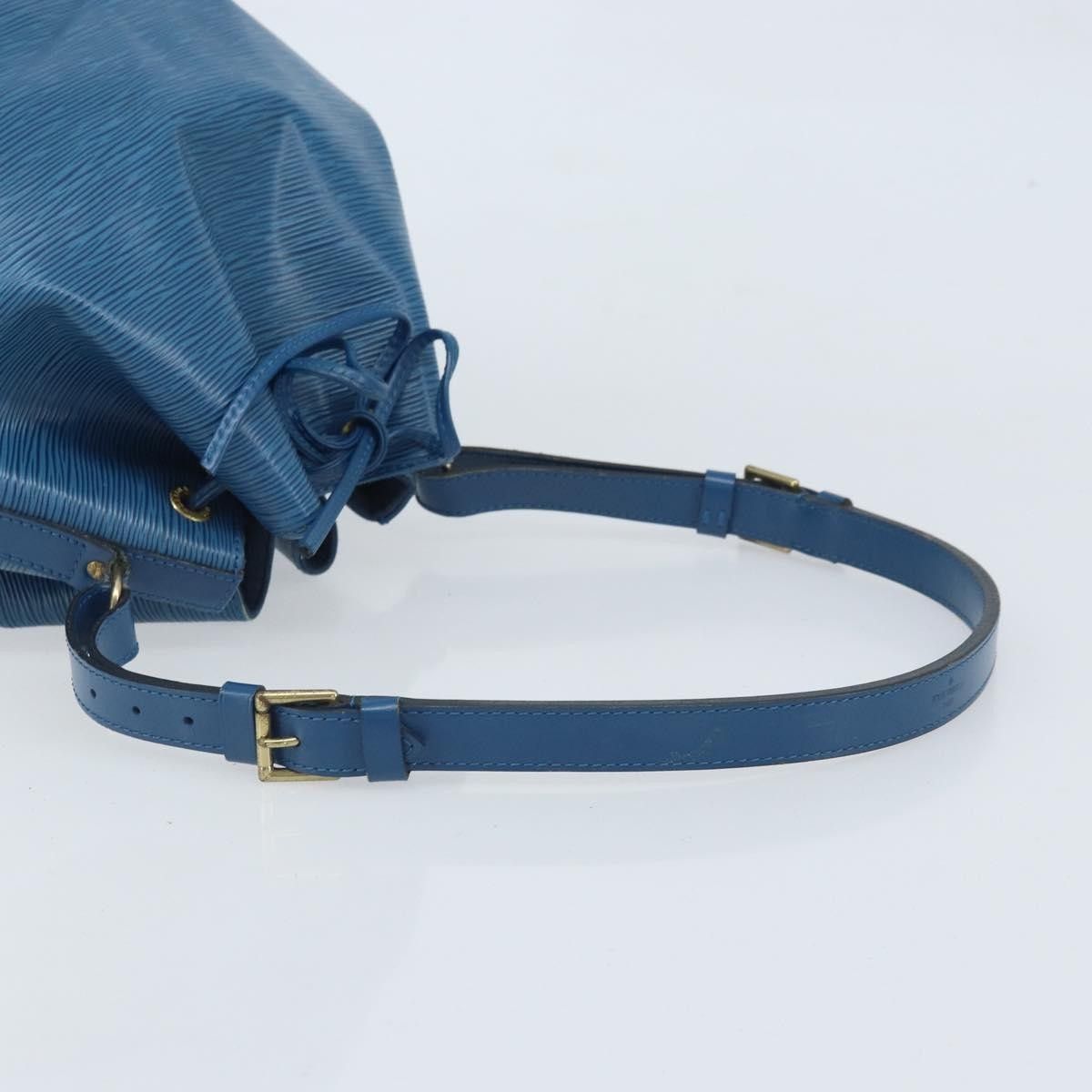 Louis Vuitton Louis Vuitton Petit Noe Epi Leather Size ONE SIZE - 8 Thumbnail