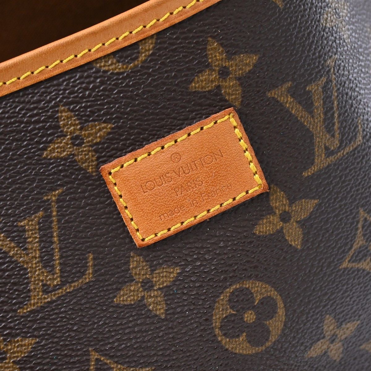 Louis Vuitton Louis Vuitton Saumur Handbag Monogram Canvas Size ONE SIZE - 4 Thumbnail