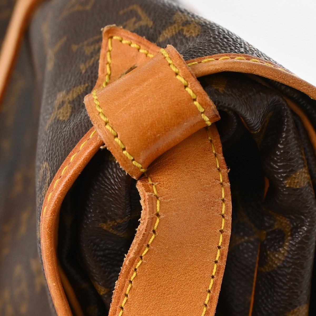 Louis Vuitton Louis Vuitton Saumur Handbag Monogram Canvas Size ONE SIZE - 12 Thumbnail