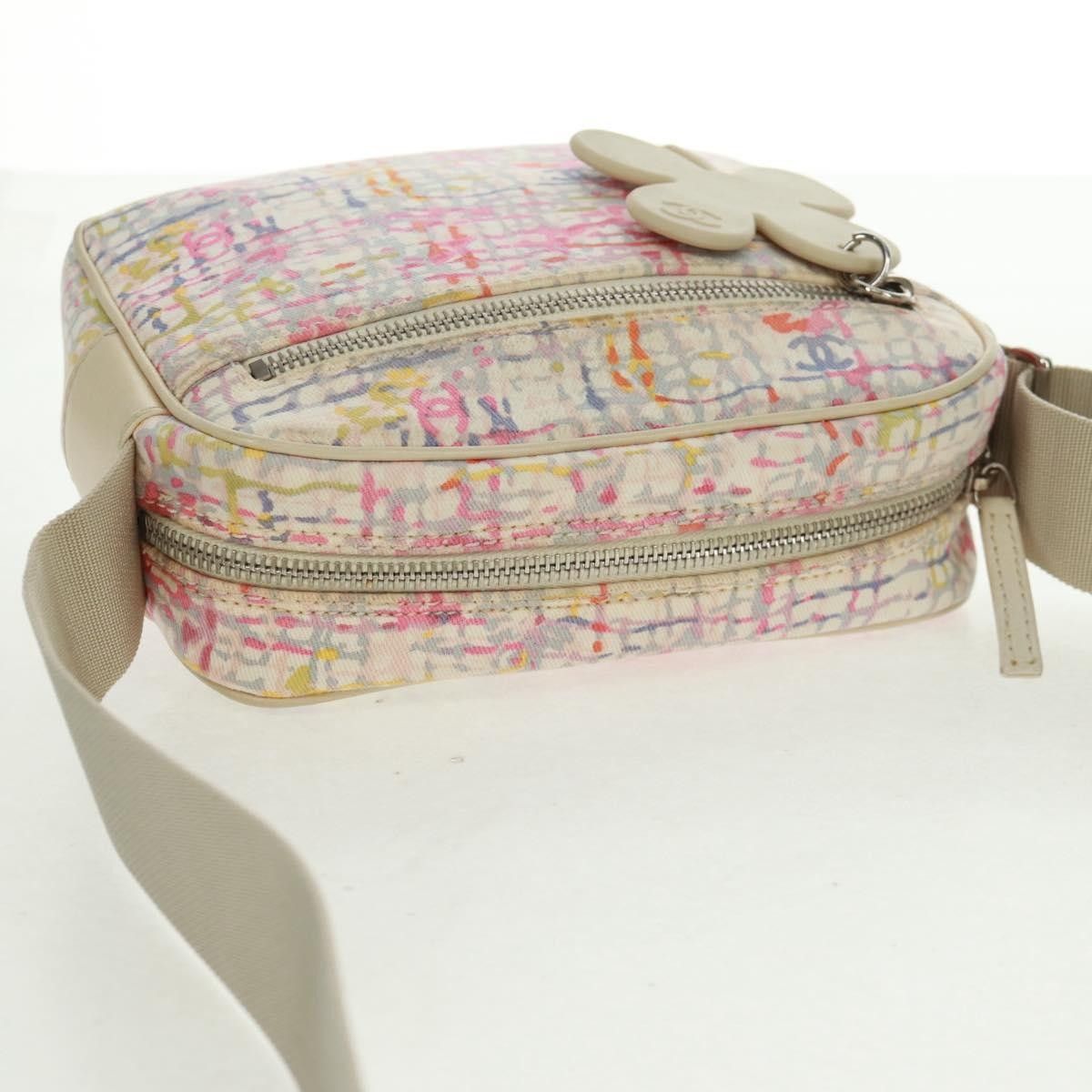 Chanel Chanel Vintage Clover Camera Printed Canvas Size ONE SIZE - 18 Thumbnail