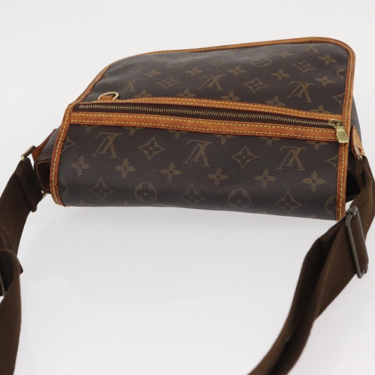 Louis Vuitton Louis Vuitton Bosphore Messenger Bag Monogram Canvas Size ONE SIZE - 17 Thumbnail