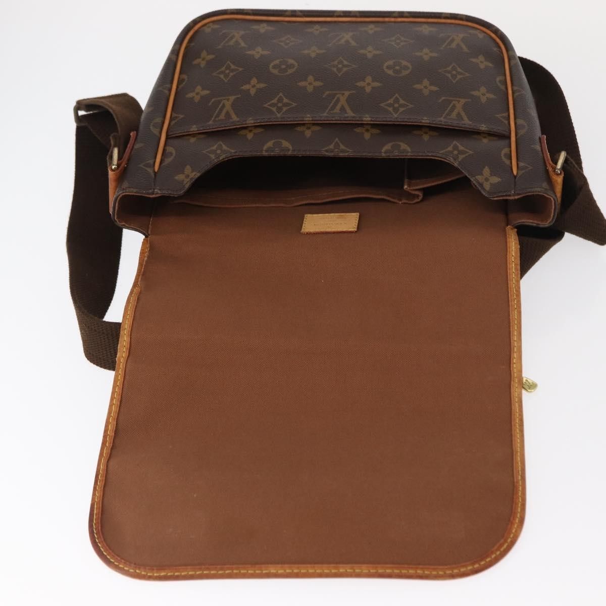 Louis Vuitton Louis Vuitton Bosphore Messenger Bag Monogram Canvas Size ONE SIZE - 15 Thumbnail
