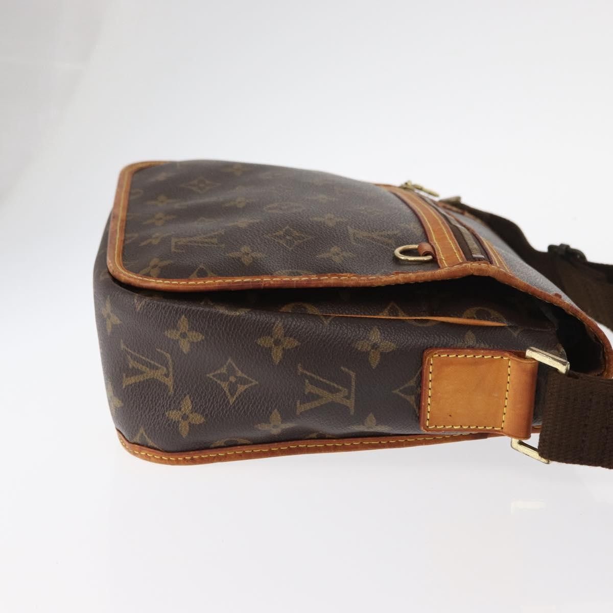 Louis Vuitton Louis Vuitton Bosphore Messenger Bag Monogram Canvas Size ONE SIZE - 3 Thumbnail