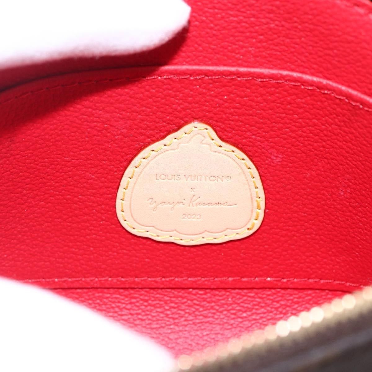 Louis Vuitton Louis Vuitton Cosmetic Size ONE SIZE - 6 Thumbnail