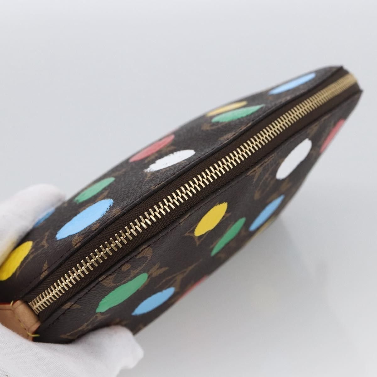 Louis Vuitton Louis Vuitton Cosmetic Size ONE SIZE - 13 Thumbnail