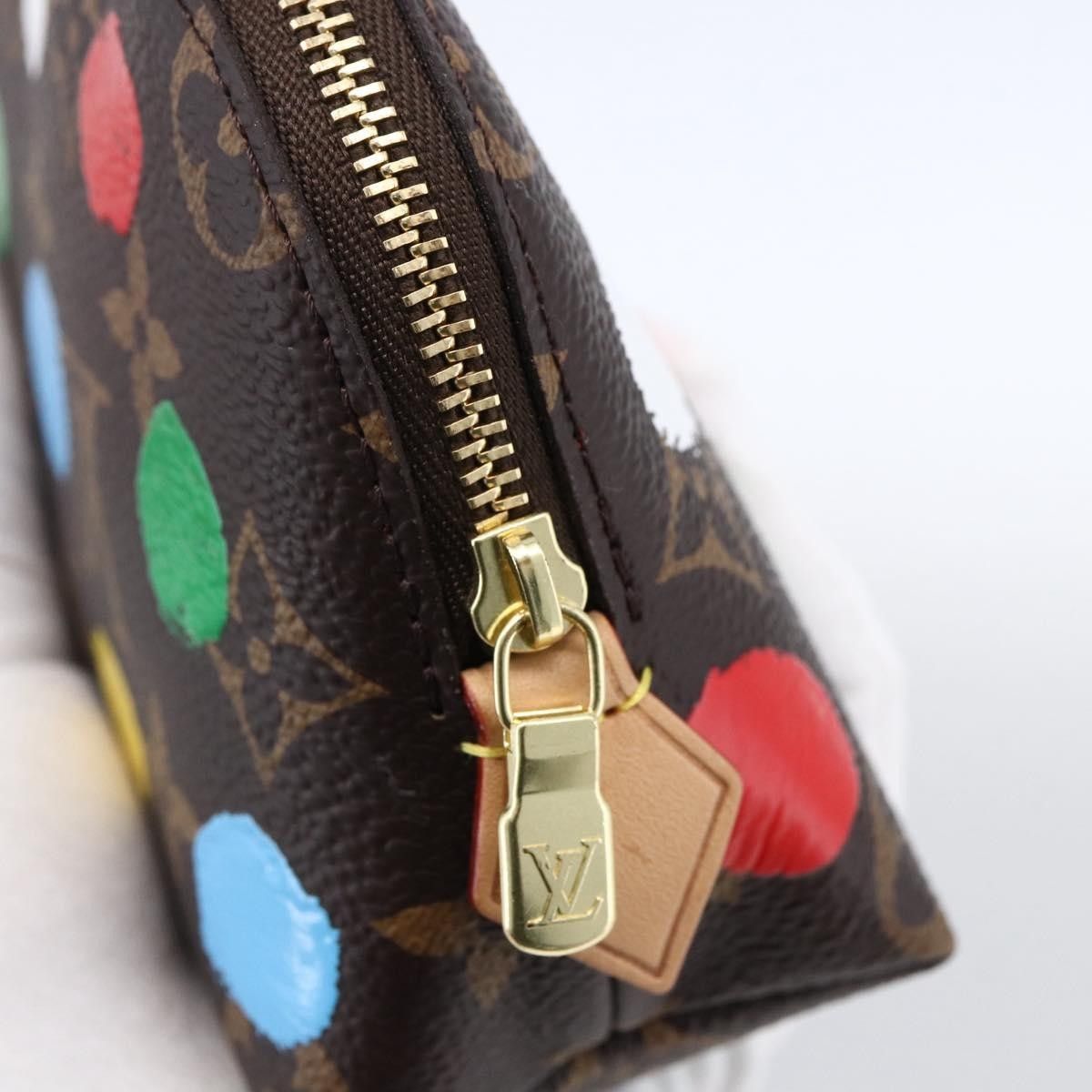 Louis Vuitton Louis Vuitton Cosmetic Size ONE SIZE - 11 Thumbnail