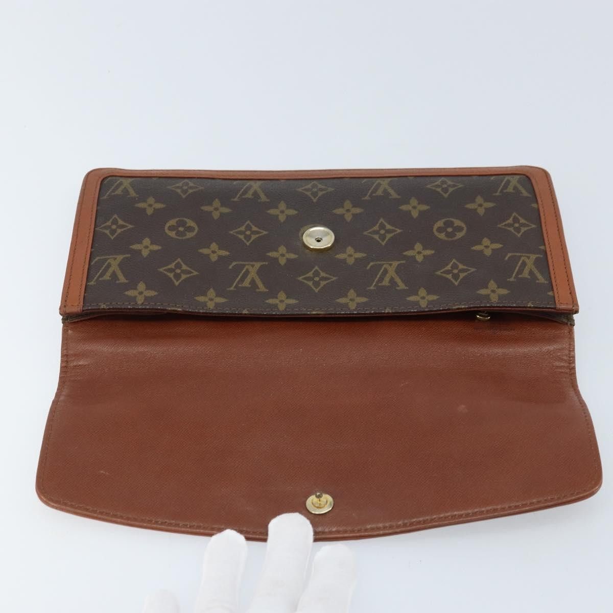 Louis Vuitton Louis Vuitton Dame Pochette Monogram Canvas Size ONE SIZE - 12 Thumbnail