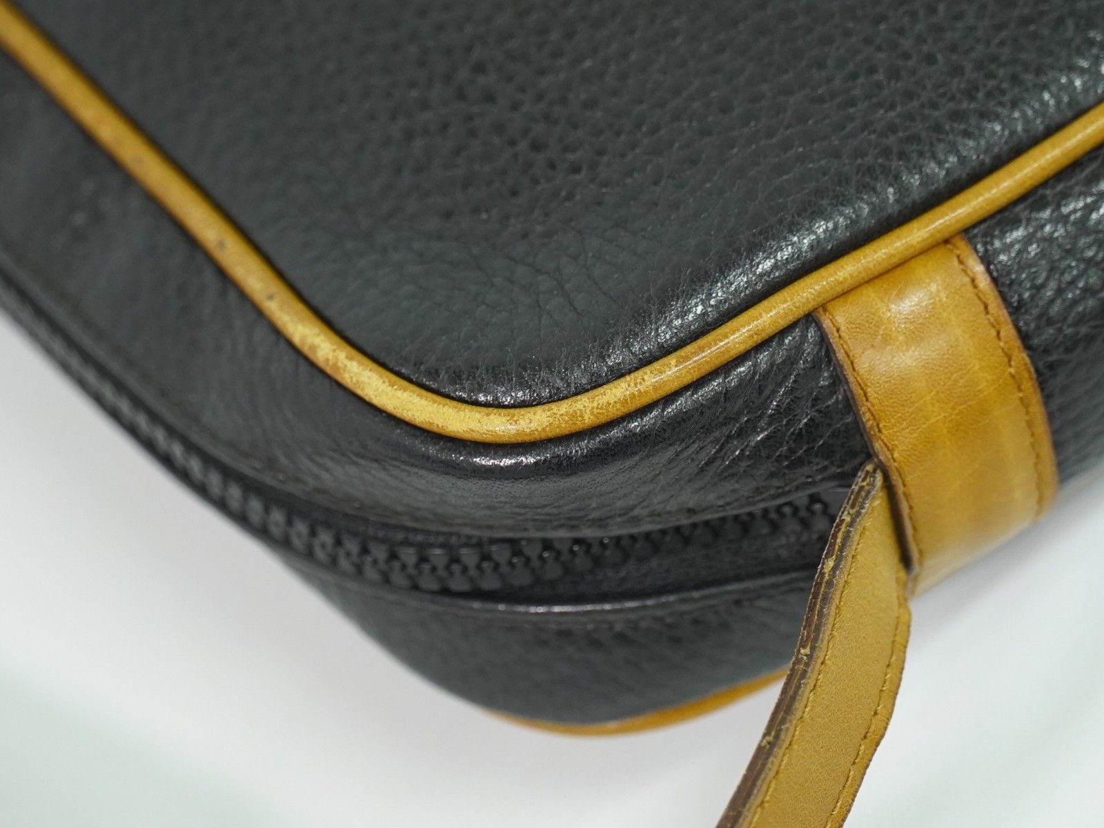 Celine Celine Vintage Shoulder Bag Leather Size ONE SIZE - 7 Thumbnail