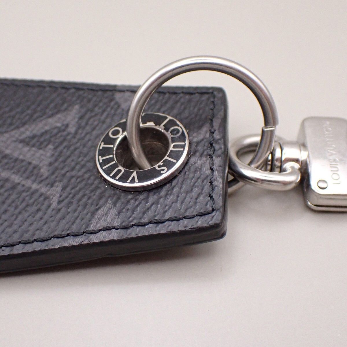 Louis Vuitton Louis Vuitton Enchappe Key Holder Monogram Eclipse Canvas Size ONE SIZE - 5 Thumbnail