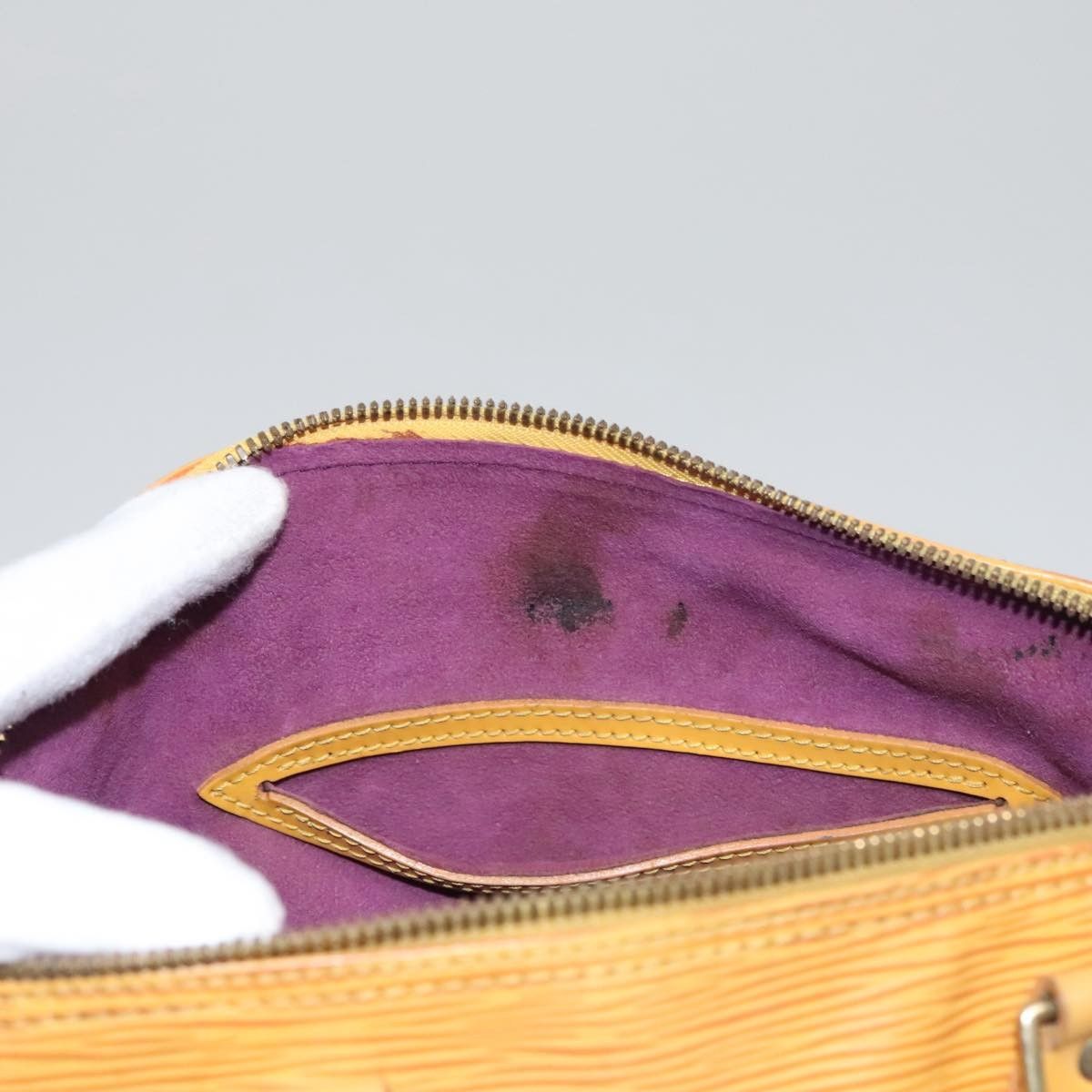 Louis Vuitton Louis Vuitton Alma Handbag Epi Leather Size ONE SIZE - 19 Thumbnail