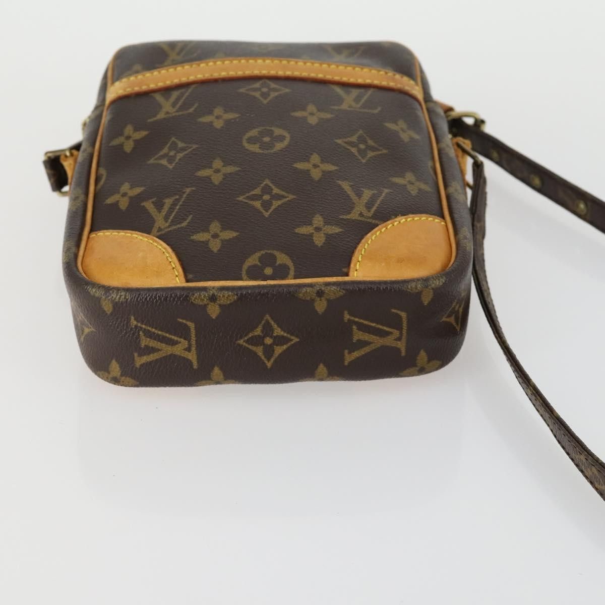 Louis Vuitton Louis Vuitton Danube Handbag Monogram Canvas Size ONE SIZE - 14 Thumbnail