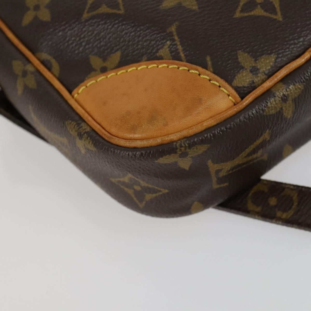 Louis Vuitton Louis Vuitton Danube Handbag Monogram Canvas Size ONE SIZE - 11 Thumbnail