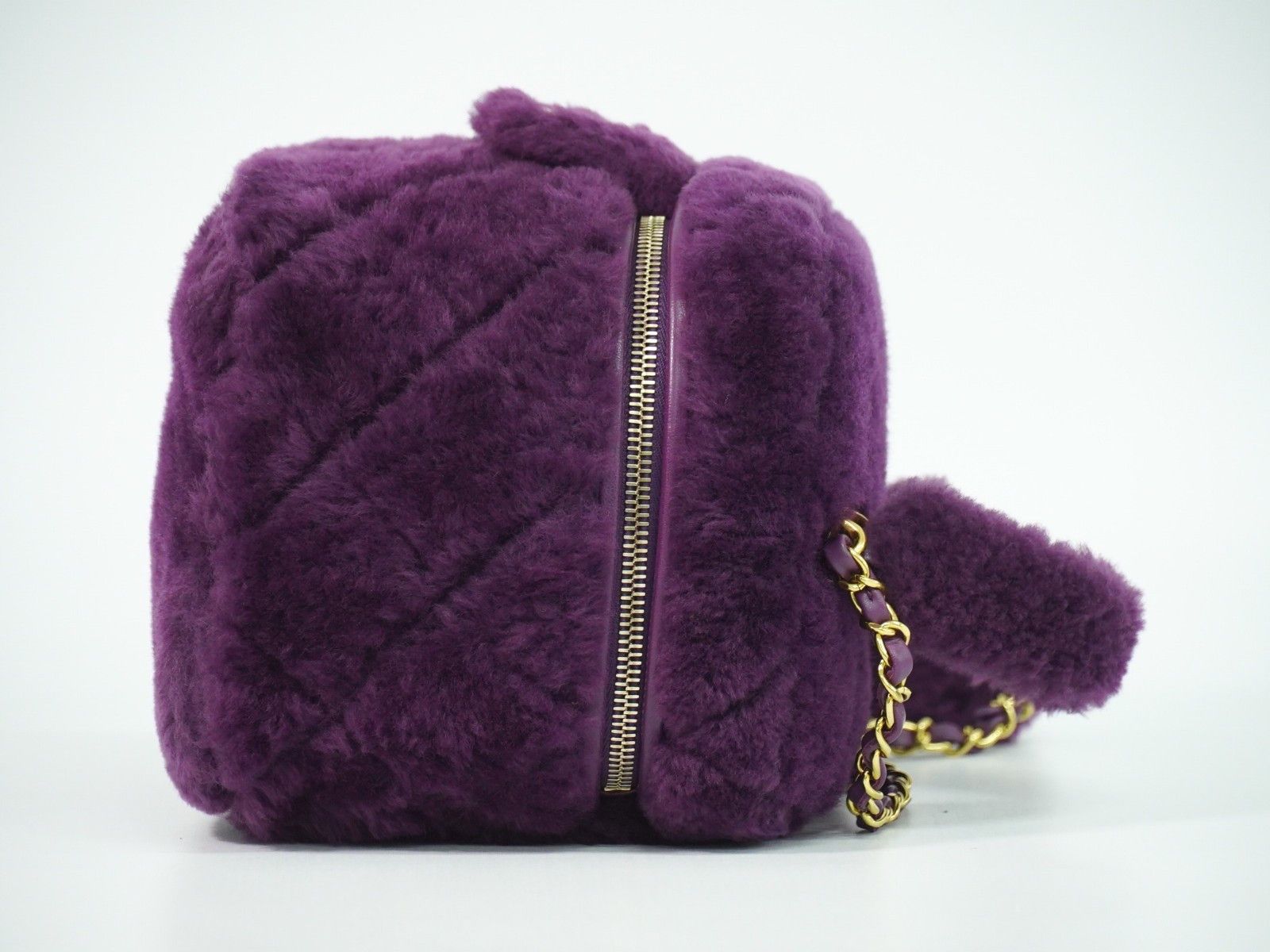 Chanel Chanel Coconing Top Handle Vanity Case with Chain Quilted Shearling Size ONE SIZE - 3 Thumbnail