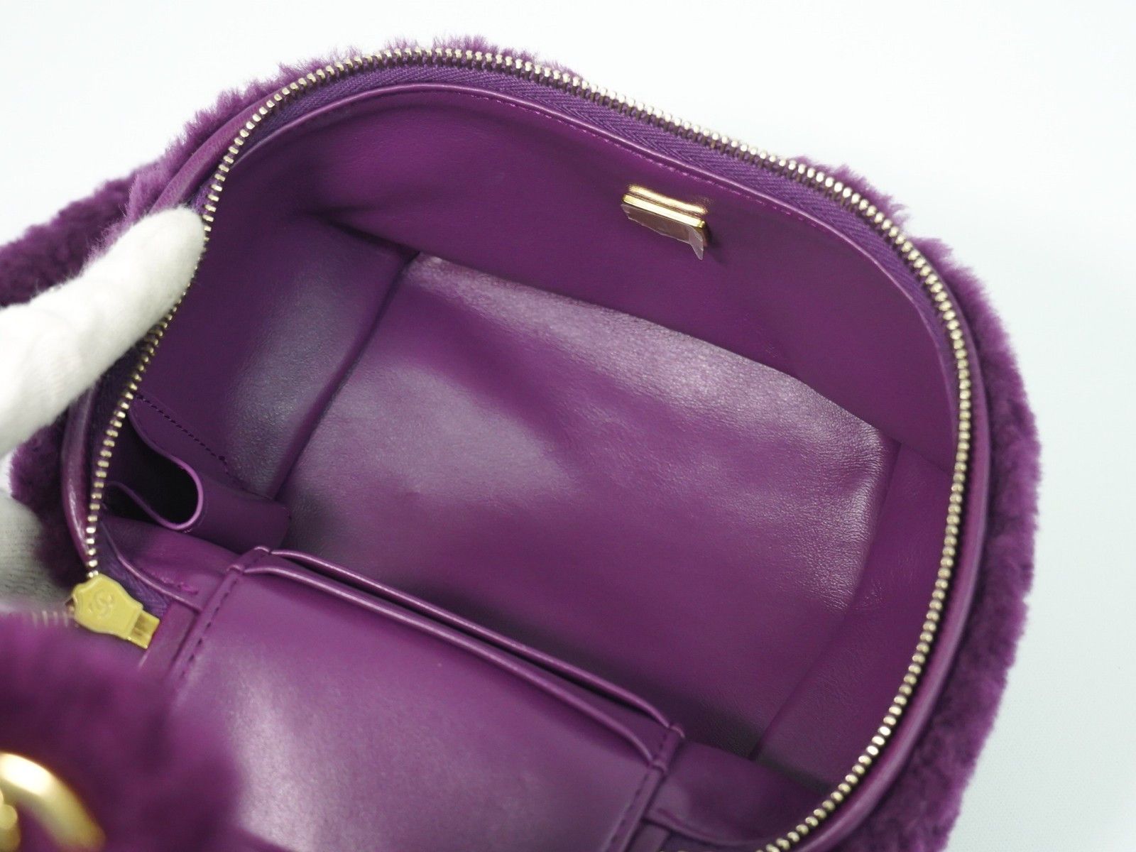 Chanel Chanel Coconing Top Handle Vanity Case with Chain Quilted Shearling Size ONE SIZE - 16 Thumbnail
