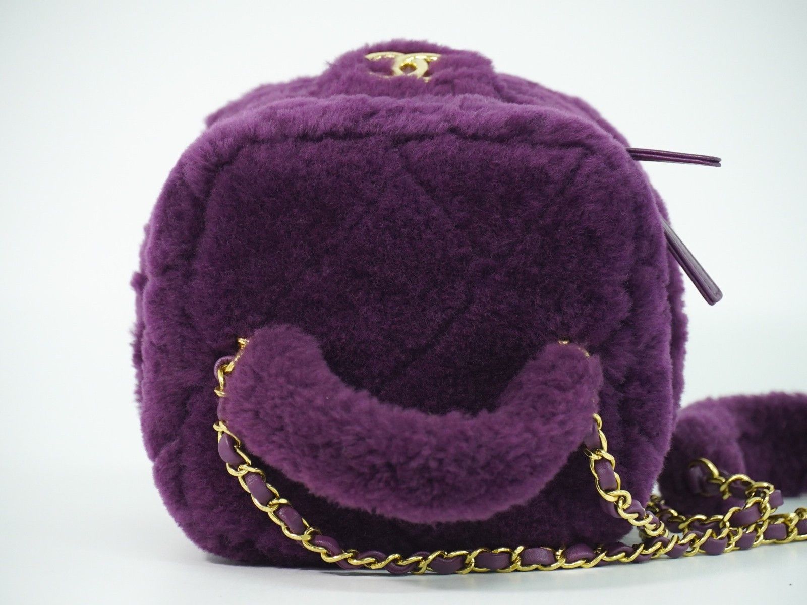 Chanel Chanel Coconing Top Handle Vanity Case with Chain Quilted Shearling Size ONE SIZE - 14 Thumbnail